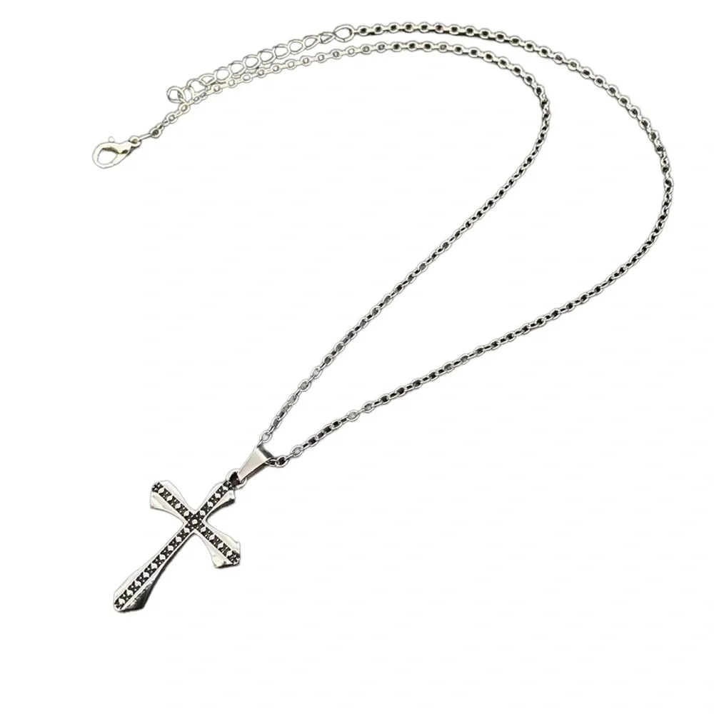 Men’s Vintage Style Silver and Black Cross Necklace
